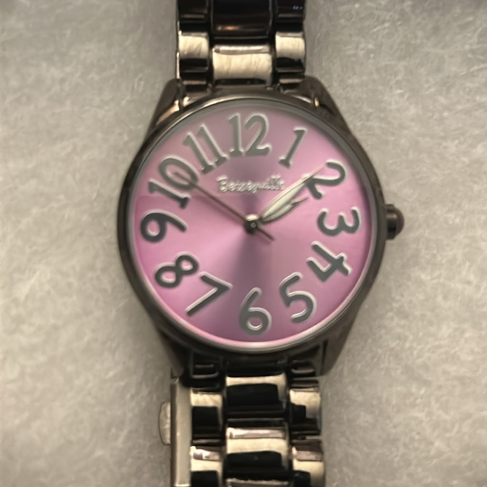 Betseyville By Betsey Johnson Watch NWOT - Picture 3 of 9